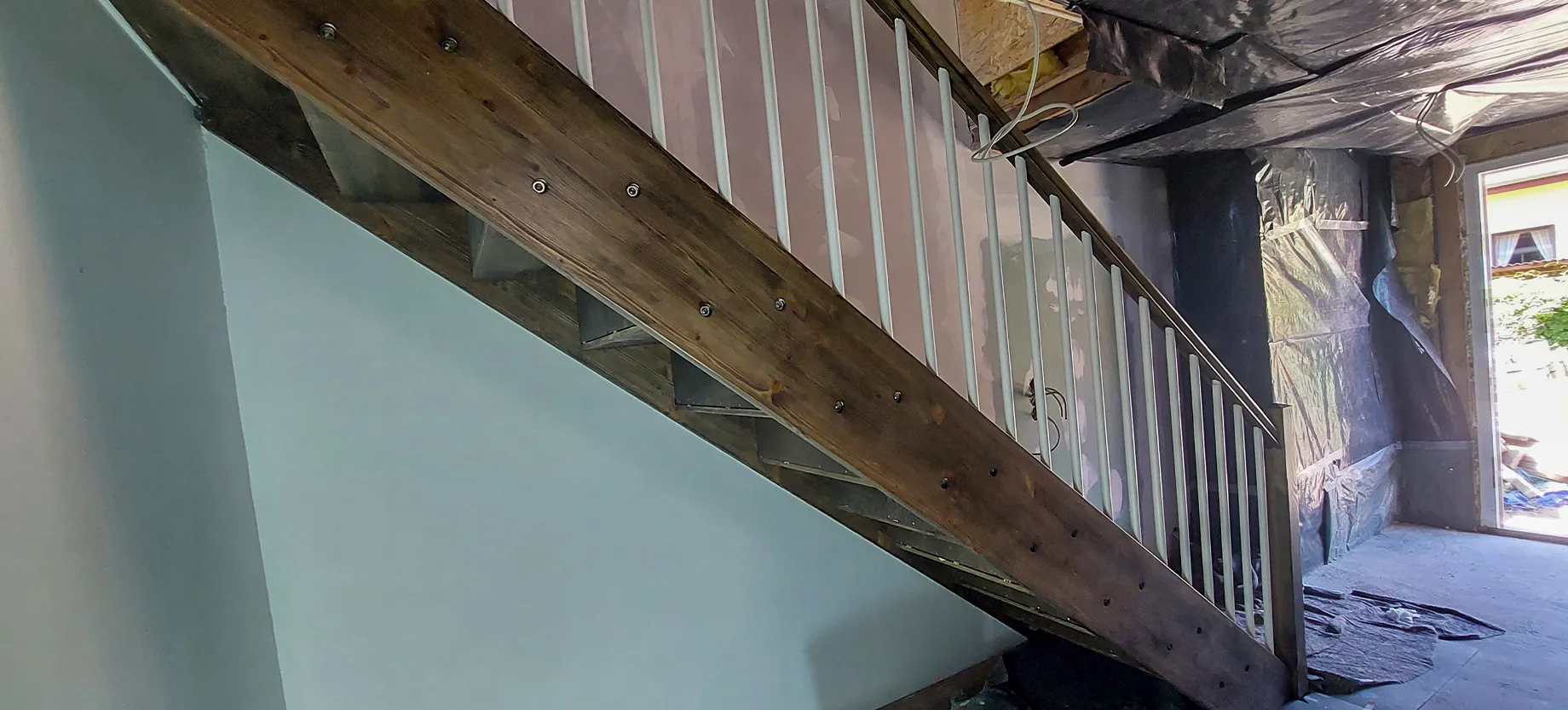 Einzigartige Handwerkskunst - Holztreppen und Geländer aus Meisterhand in Berlin